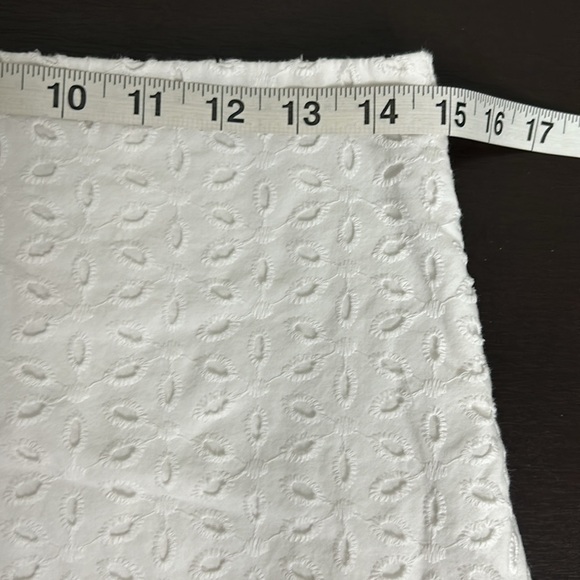 Vineyard Vines Eyelet Lace Skirt White Side Zip Fully Lined Sz 2 - Picture 7 of 8